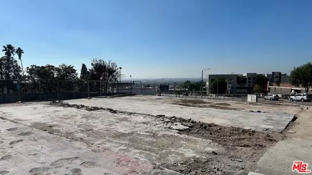 Altadena, CA 91001,912 E Altadena Drive