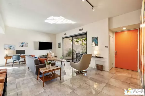 Palm Springs, CA 92262,427 N Calle Rolph