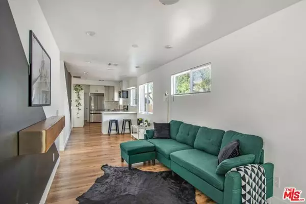 Los Angeles, CA 90043,6567 5th Avenue