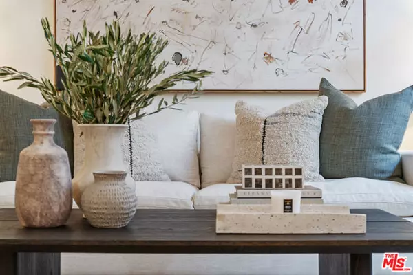 Valley Village, CA 91607,5307 Wilkinson Avenue #15B