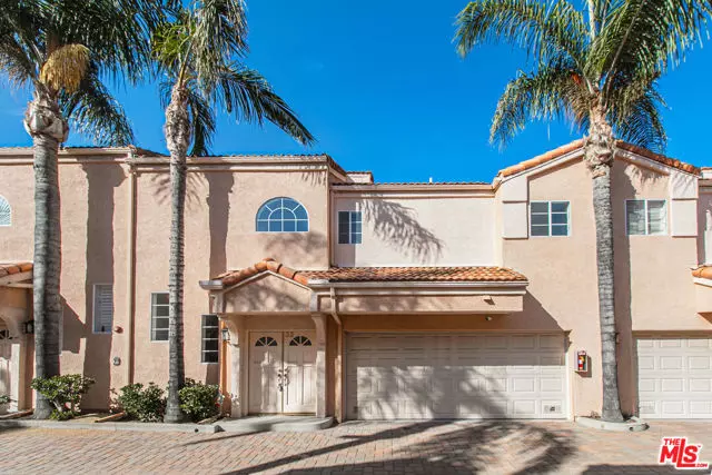 Encino (los Angeles), CA 91316,5200 White Oak Avenue #33