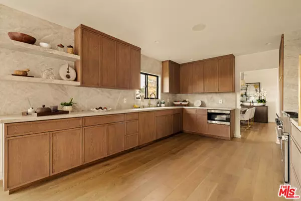 Los Angeles, CA 90046,8620 Skyline Drive