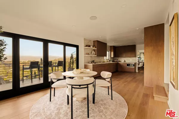 Los Angeles, CA 90046,8620 Skyline Drive