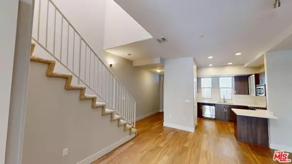 Los Angeles, CA 90024,1040 Glendon Avenue #4111