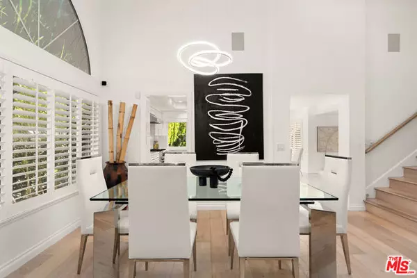 Calabasas, CA 91302,24762 Via Pradera