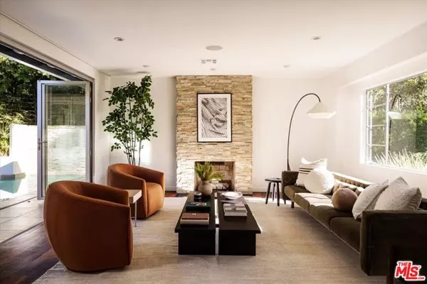 Los Angeles, CA 90027,2409 N Vermont Avenue