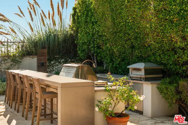 Santa Monica, CA 90402,705 Palisades Beach Road