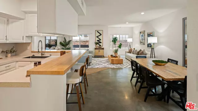 Los Angeles, CA 90024,10627 Ashton Avenue #103