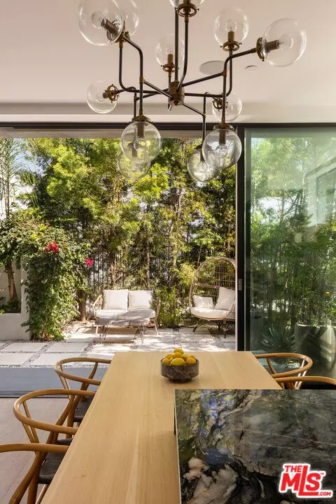 Santa Monica, CA 90404,1927 18th Street #C