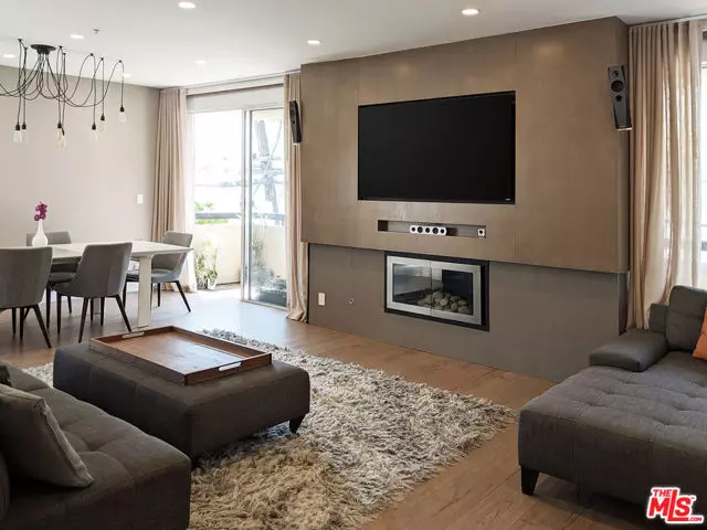 825 S Shenandoah Street #203, Los Angeles, CA 90035