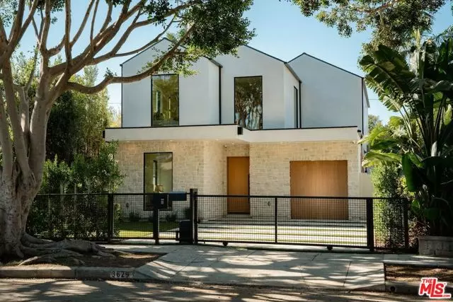 Los Angeles, CA 90066,3629 Rosewood Avenue