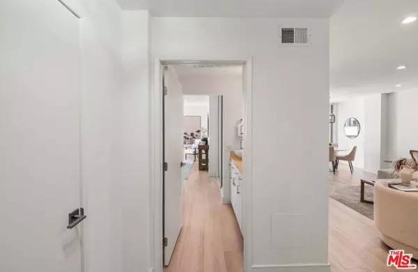 Los Angeles, CA 90024,10747 Wilshire Boulevard #806