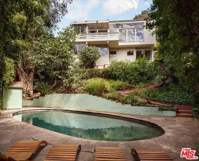 Los Angeles, CA 90068,2764 Outpost Drive