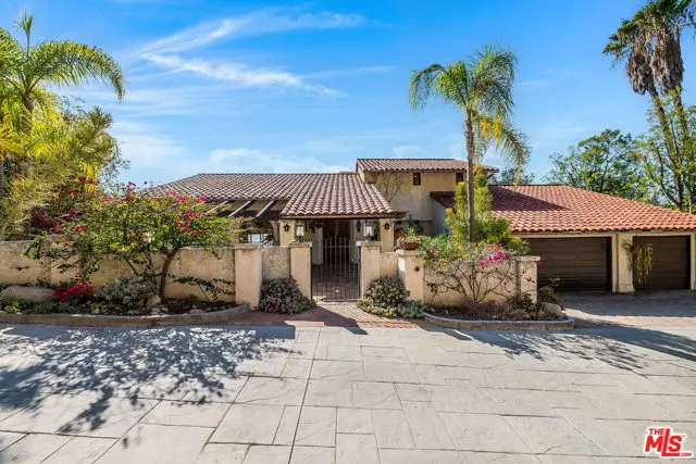 1382 Edgehill Place, Pasadena, CA 91103