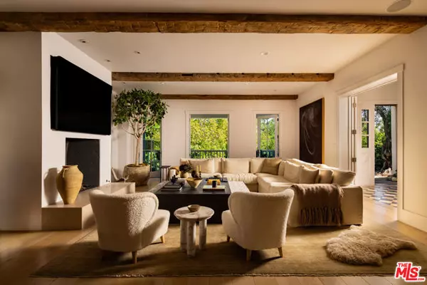 Los Angeles, CA 90049,664 Elkins Road