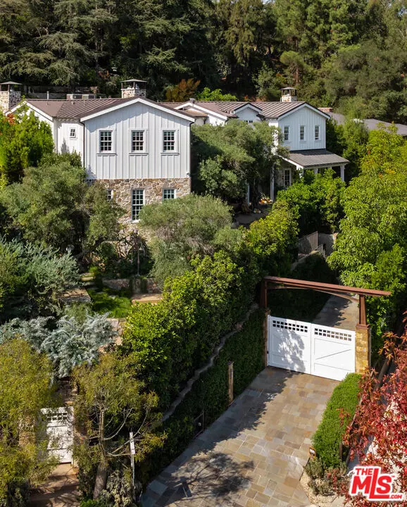 Los Angeles, CA 90049,664 Elkins Road