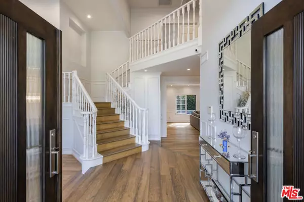 Encino (los Angeles), CA 91436,15916 Daniel Lane