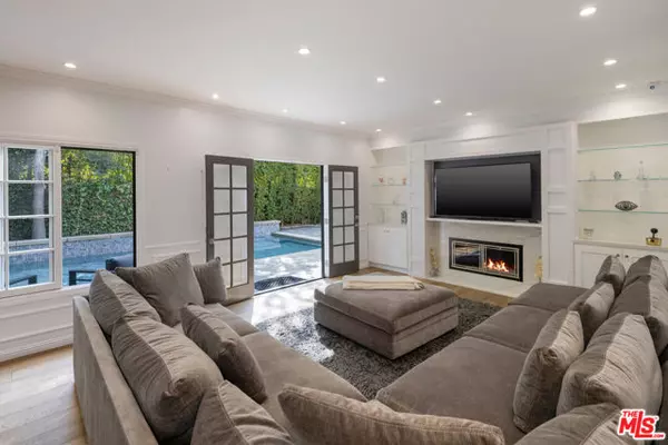 Encino (los Angeles), CA 91436,15916 Daniel Lane