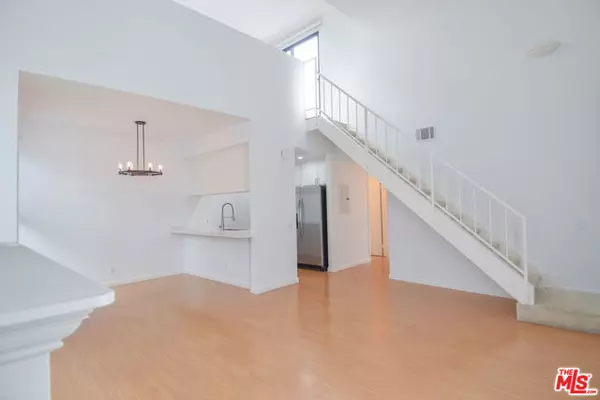 1733 Glendon Avenue #203, Los Angeles, CA 90024