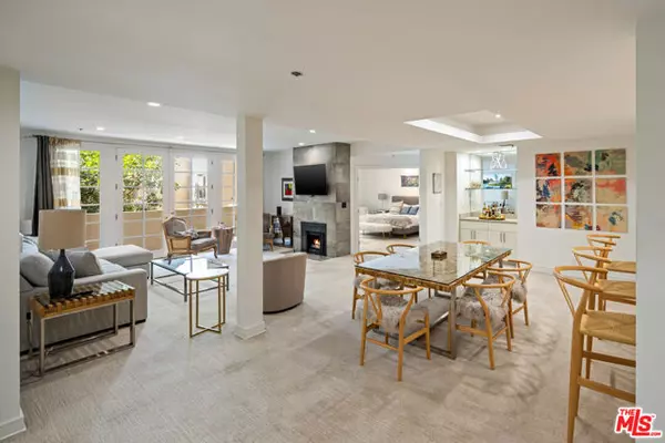 Los Angeles, CA 90049,575 S Barrington Avenue #204