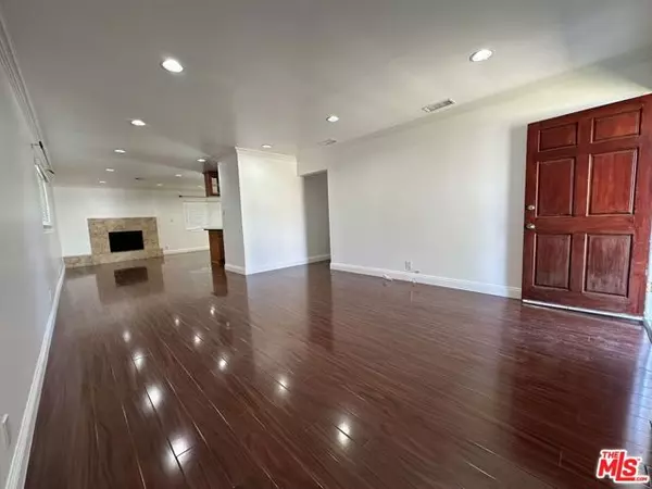 7924 Peachtree Avenue, Panorama City (los Angeles), CA 91402