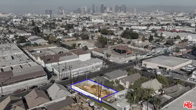 2212 S Compton Avenue, Los Angeles, CA 90011