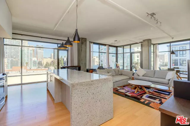 Los Angeles, CA 90015,1111 S Grand Avenue #711