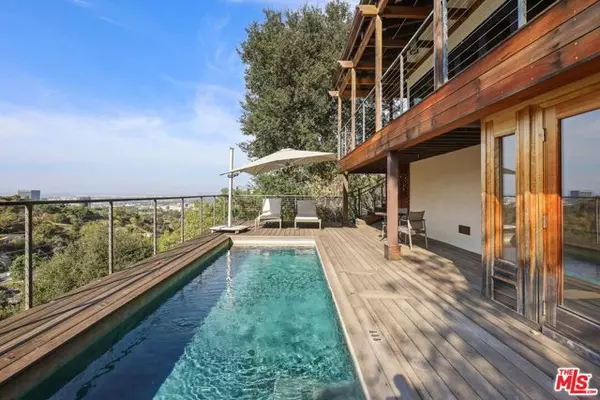 2835 Oak Point Drive, Los Angeles, CA 90068