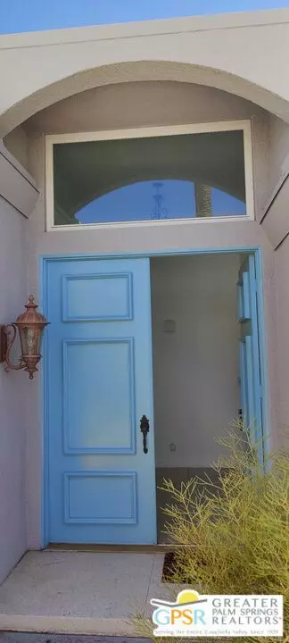 2518 S Sierra Madre, Palm Springs, CA 92264