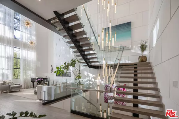 Los Angeles, CA 90049,800 N Tigertail Road