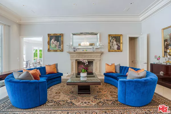 Beverly Hills, CA 90210,915 Hartford Way