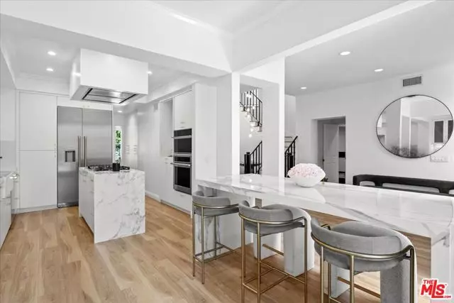 Los Angeles, CA 90049,12303 Ridge Circle