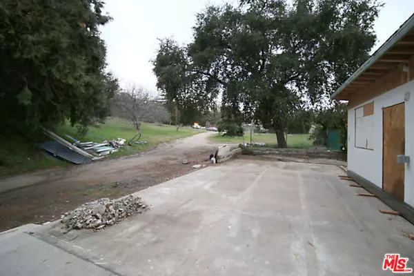 Tujunga (los Angeles), CA 91042,9717 Tujunga Canyon Boulevard