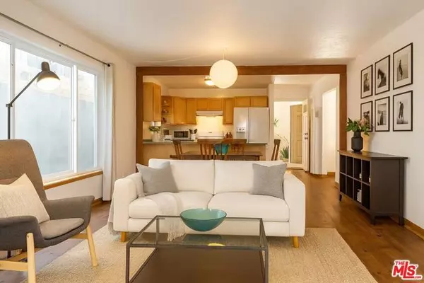 Venice (los Angeles), CA 90291,643 Santa Clara Avenue