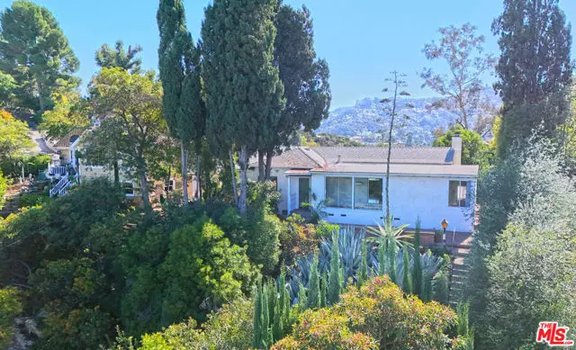Studio City (los Angeles), CA 91604,11764 Laurelcrest Drive