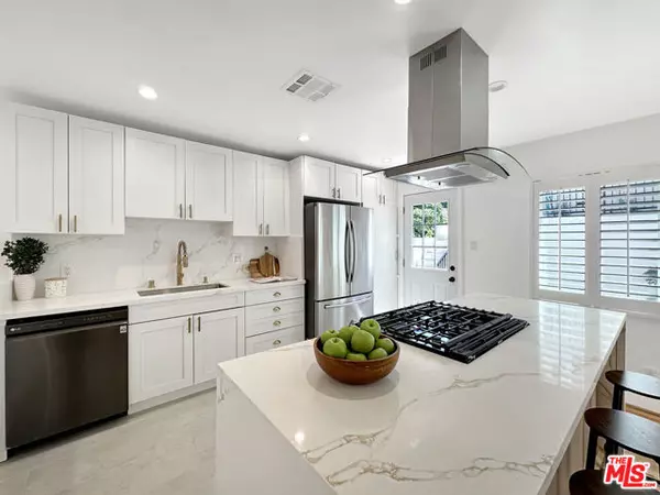 Los Angeles, CA 90043,5329 Marburn Avenue