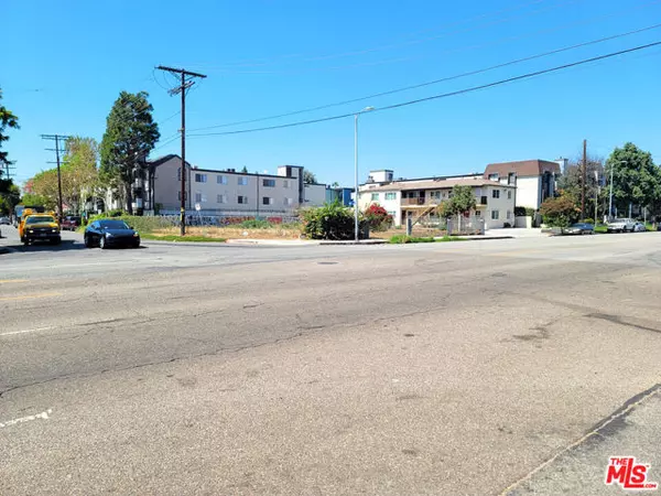 7005 Woodley Avenue, Van Nuys (los Angeles), CA 91406