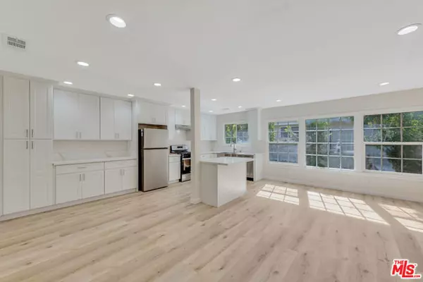 Los Angeles, CA 90035,853 S Bedford Street #5