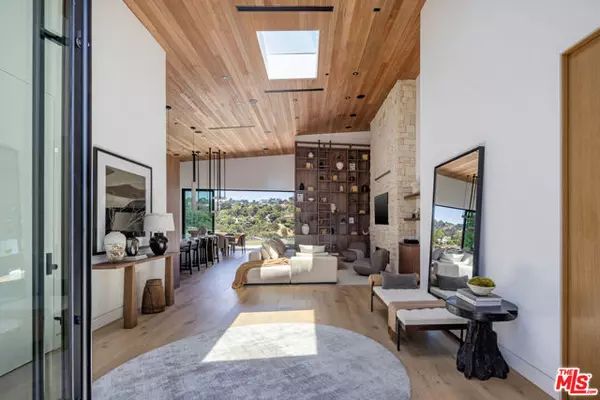 Beverly Hills, CA 90210,9715 Arby Drive