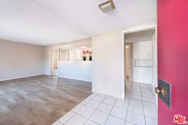 Los Angeles, CA 90066,4506 Grand View Boulevard