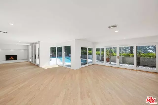 Los Angeles, CA 90069,1700 Rising Glen Road