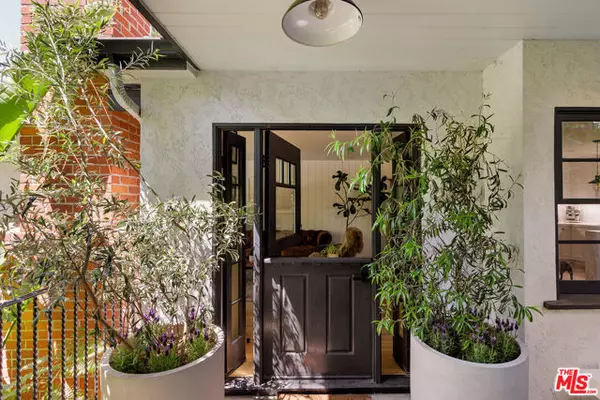 Los Angeles, CA 90046,8421 Kirkwood Drive