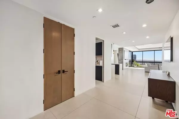 Los Angeles, CA 90024,10350 Wilshire Boulevard #1203