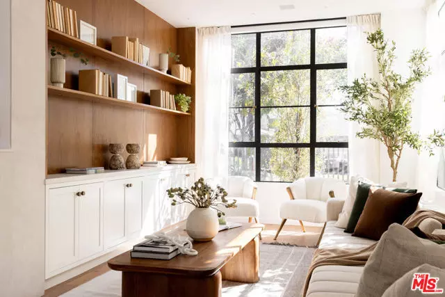 745 Sunset Avenue, Venice (los Angeles), CA 90291