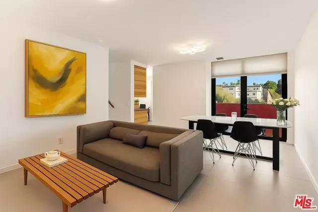 3248 Descanso Drive, Los Angeles, CA 90026