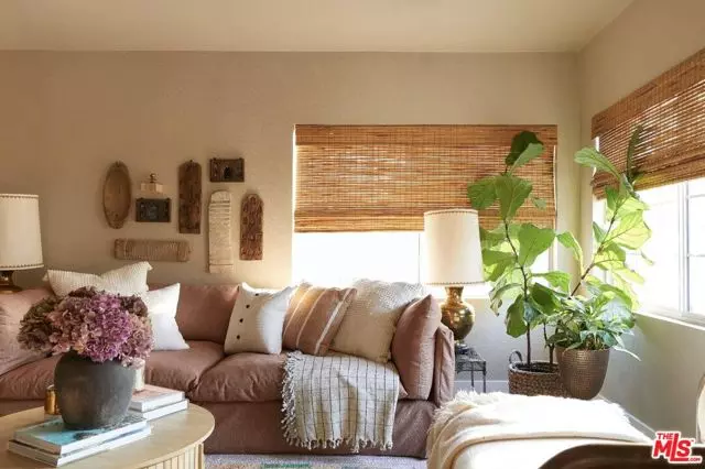 Burbank, CA 91502,1300 S Lake Street