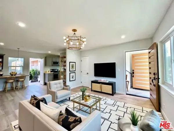 11700 Dorothy Street #2, Los Angeles, CA 90049