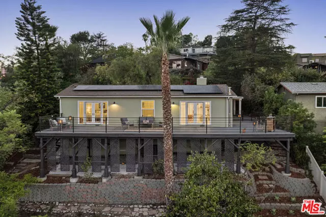 Los Angeles, CA 90065,4310 Glenmuir Avenue