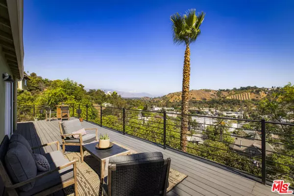 Los Angeles, CA 90065,4310 Glenmuir Avenue