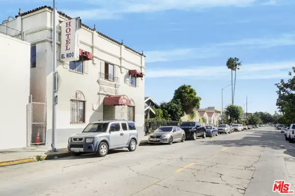 Los Angeles, CA 90038,1042 Wilcox Avenue